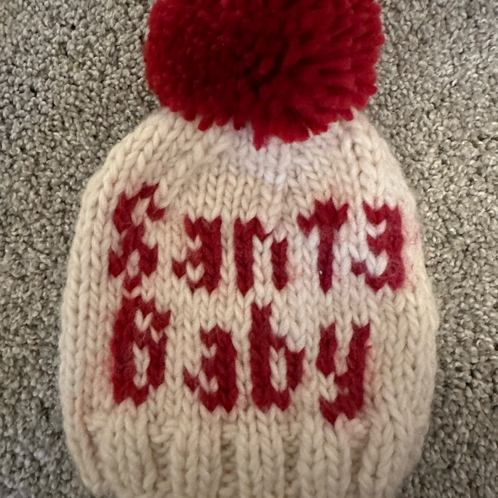 Santa Baby NWT newborn knit hats